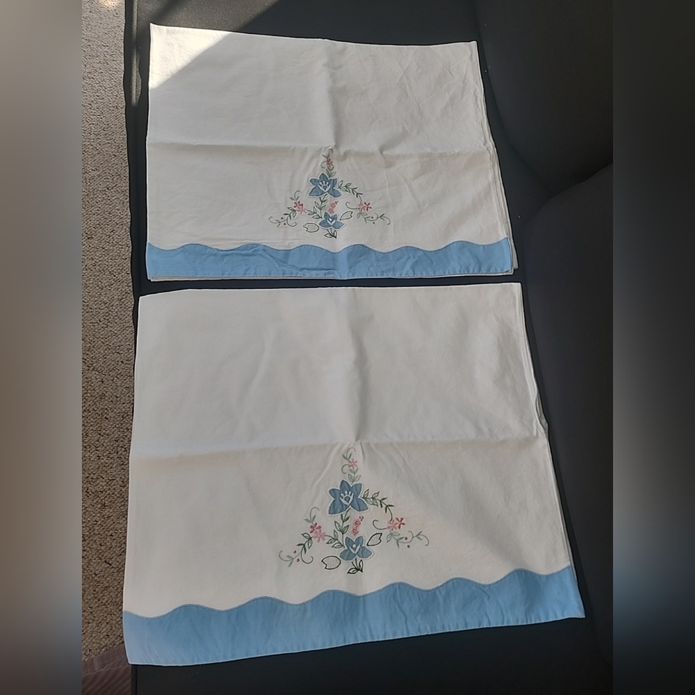 Vtg Pillowcases x 2 Standard Hand Embroidered Floral Blue Scallop Border Cottage